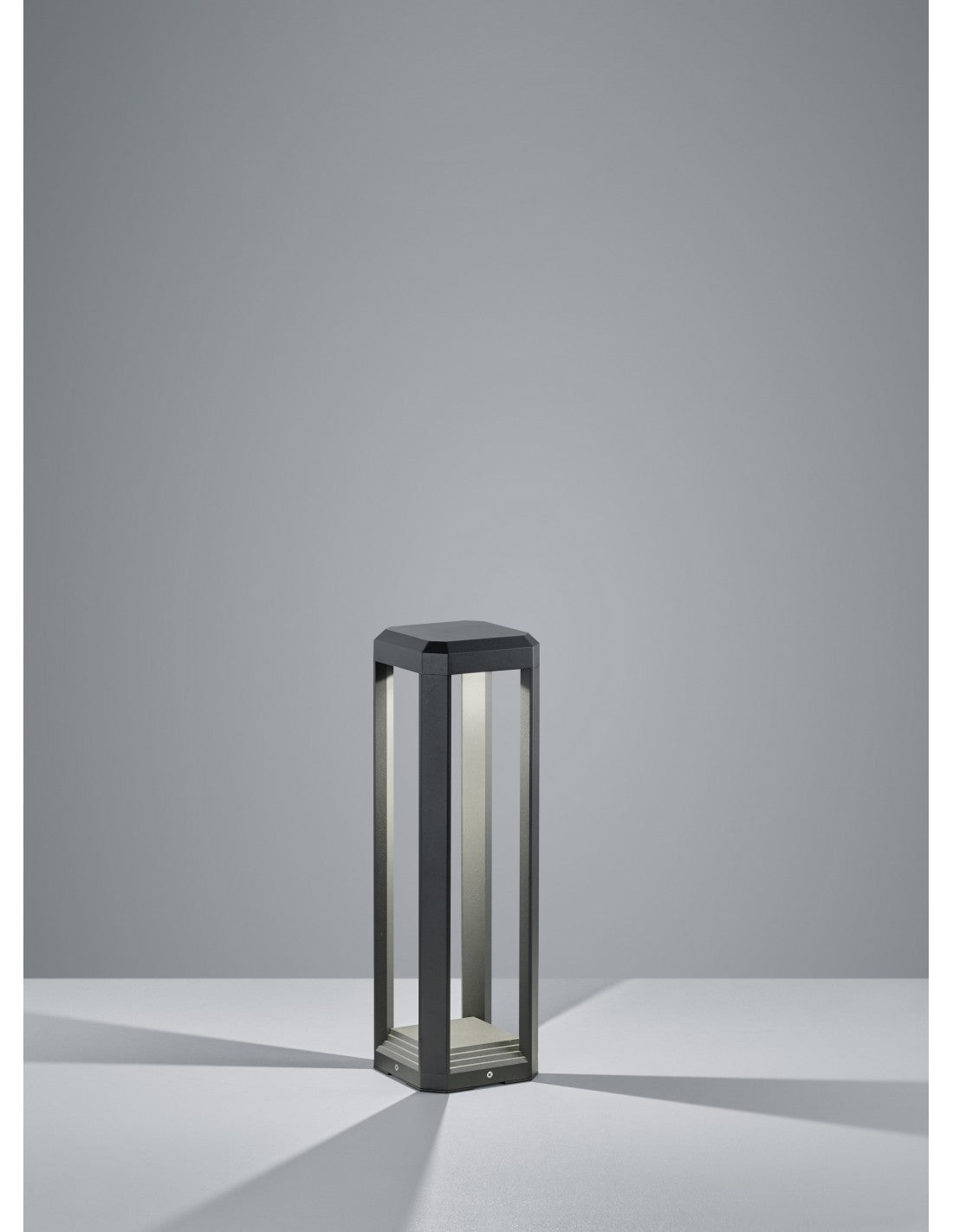 Borne LED Extérieure Basse Logone Anthracite IP65 Trio Lighting