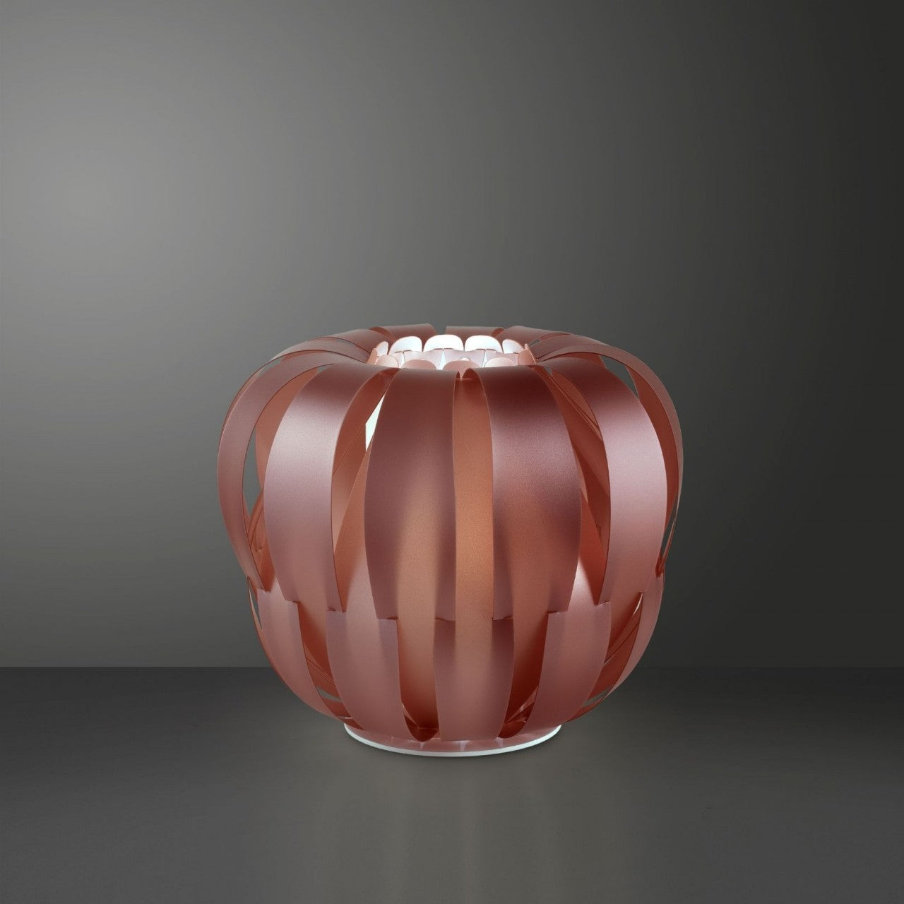 Lampe de table en métal rose en métal blanc Cm. 19h x 17h