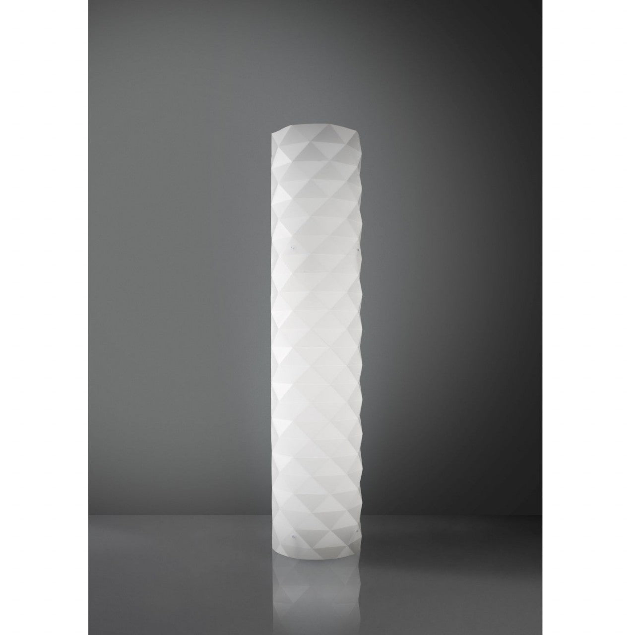 Lampadaire en métal blanc 27 x 123h