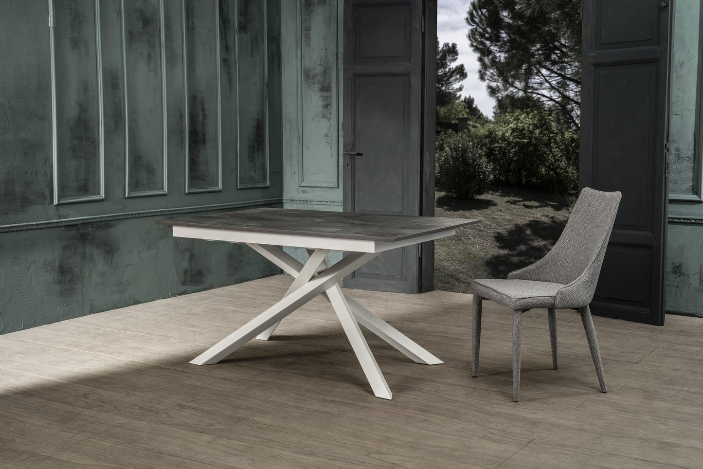 Table extensible en béton gris-blanc 90 cm x 140-190 cm H. 76 cm