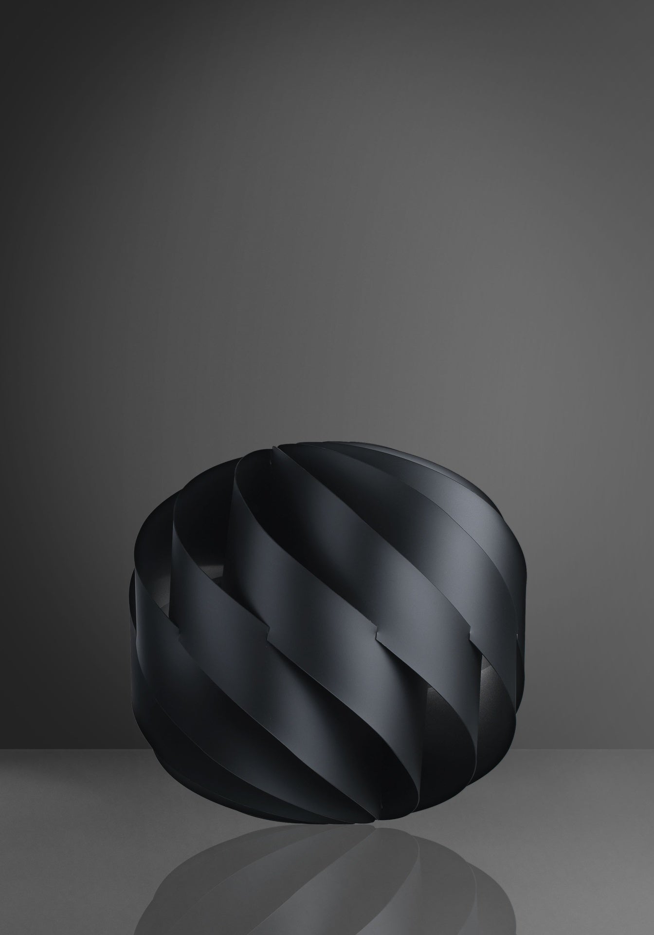 Lampe de table noire Cm. 40x38h