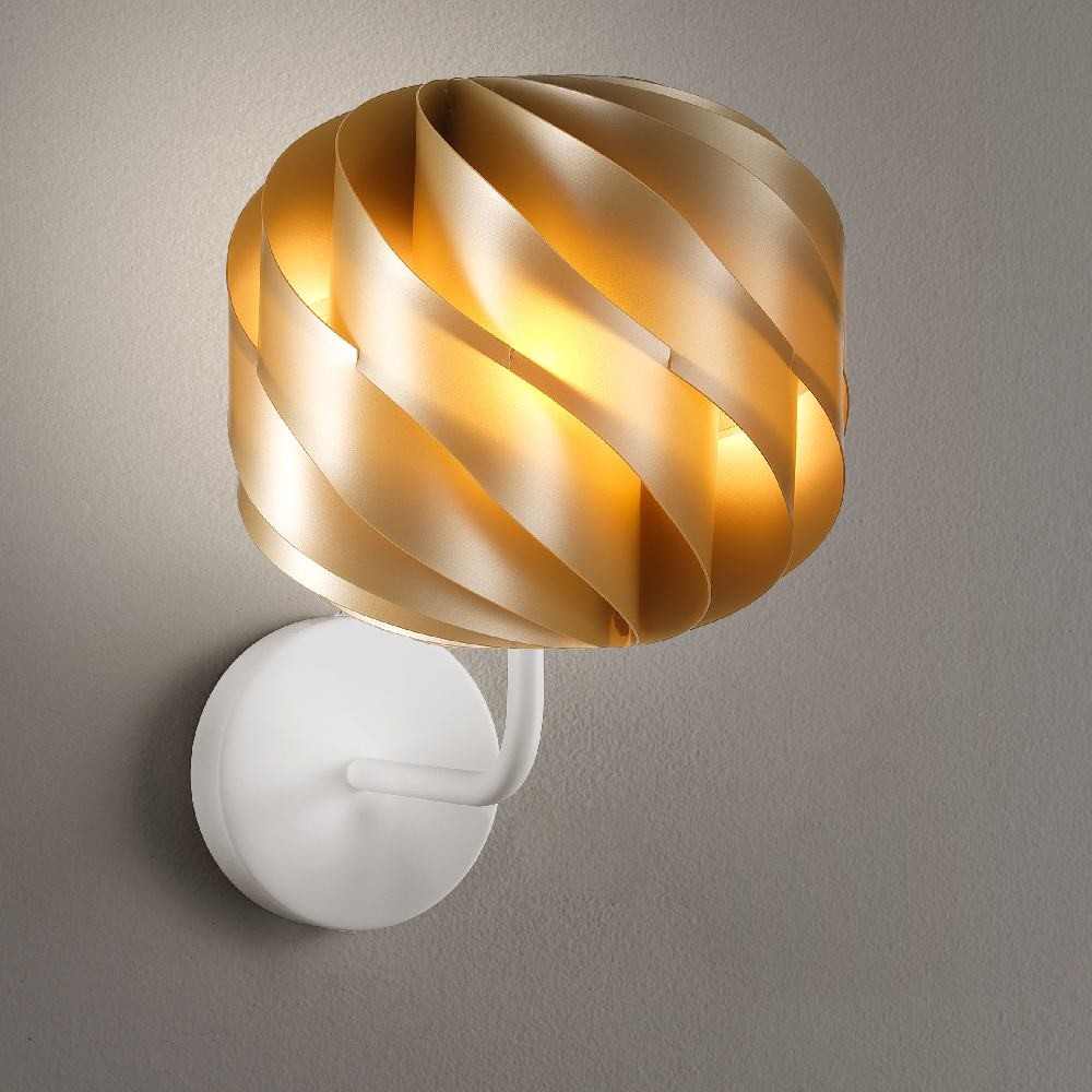 Nouvelle applique dorée en métal Cm. 25 x 28 x 34 heures