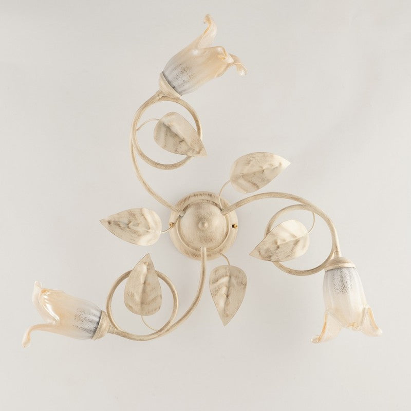 Plafonnier en fer Ivoire Or Verre Blanc Ambre trois lumières 59x h20 cm