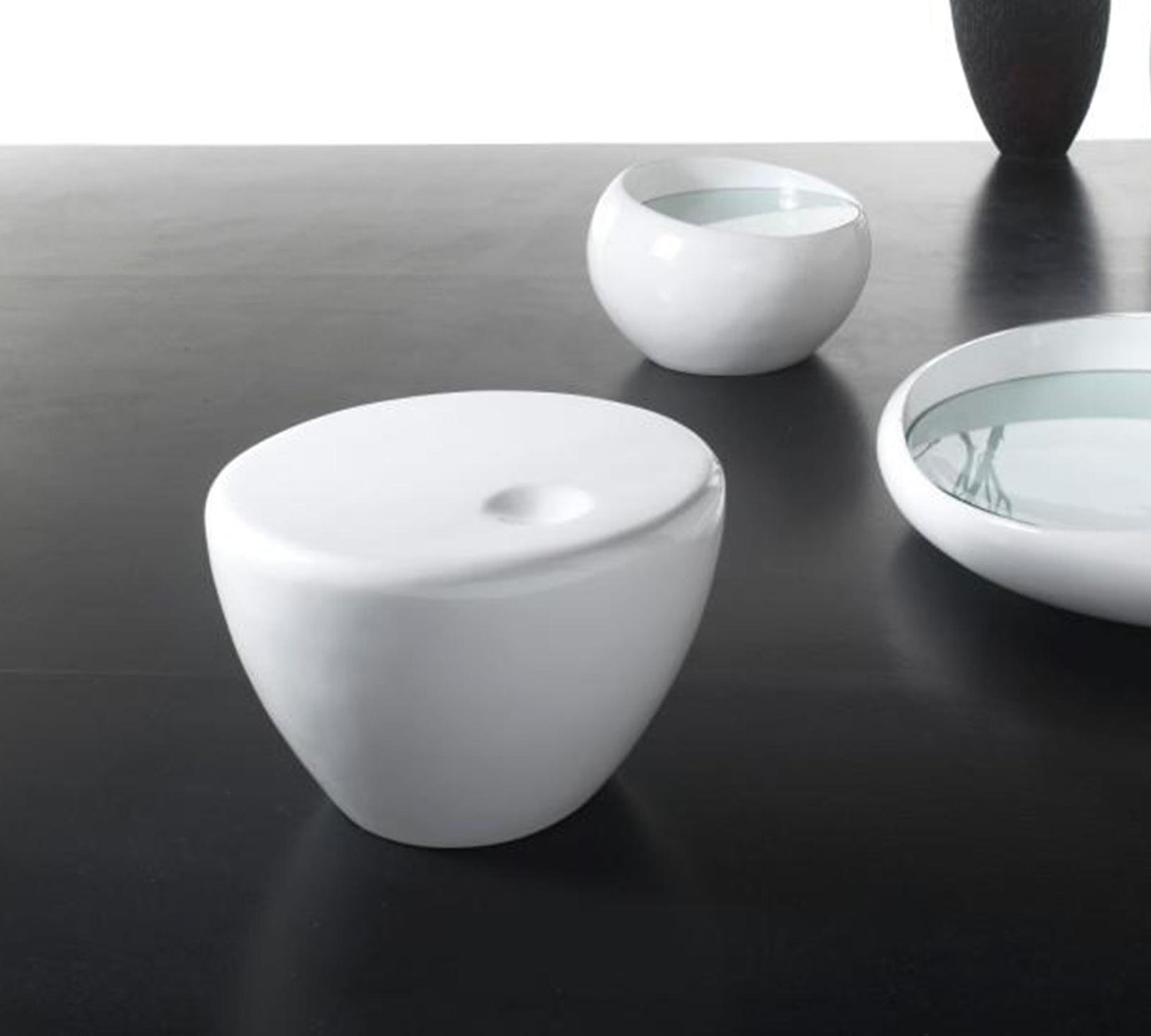 Table basse en résine blanche 60x60x30h cm