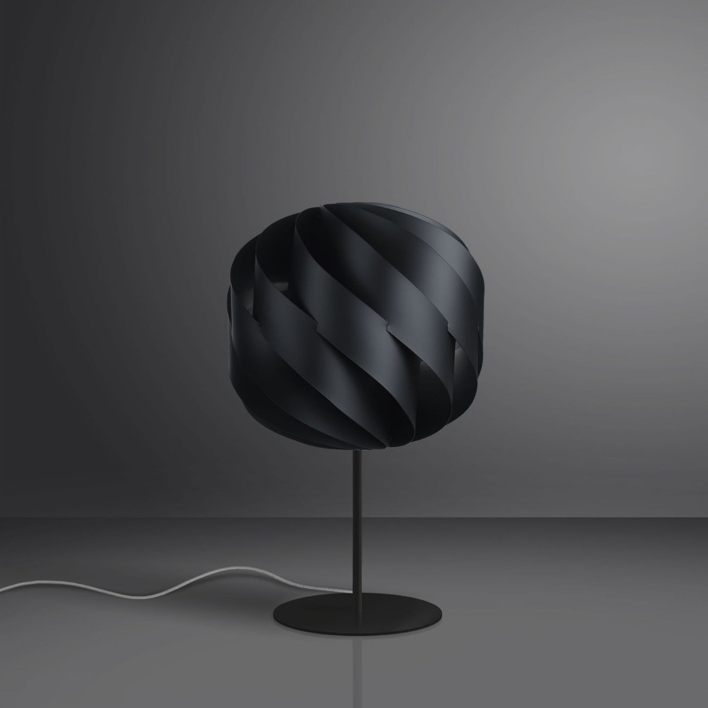 Base de lampe de table et tige noire en métal Cm. 25x44h