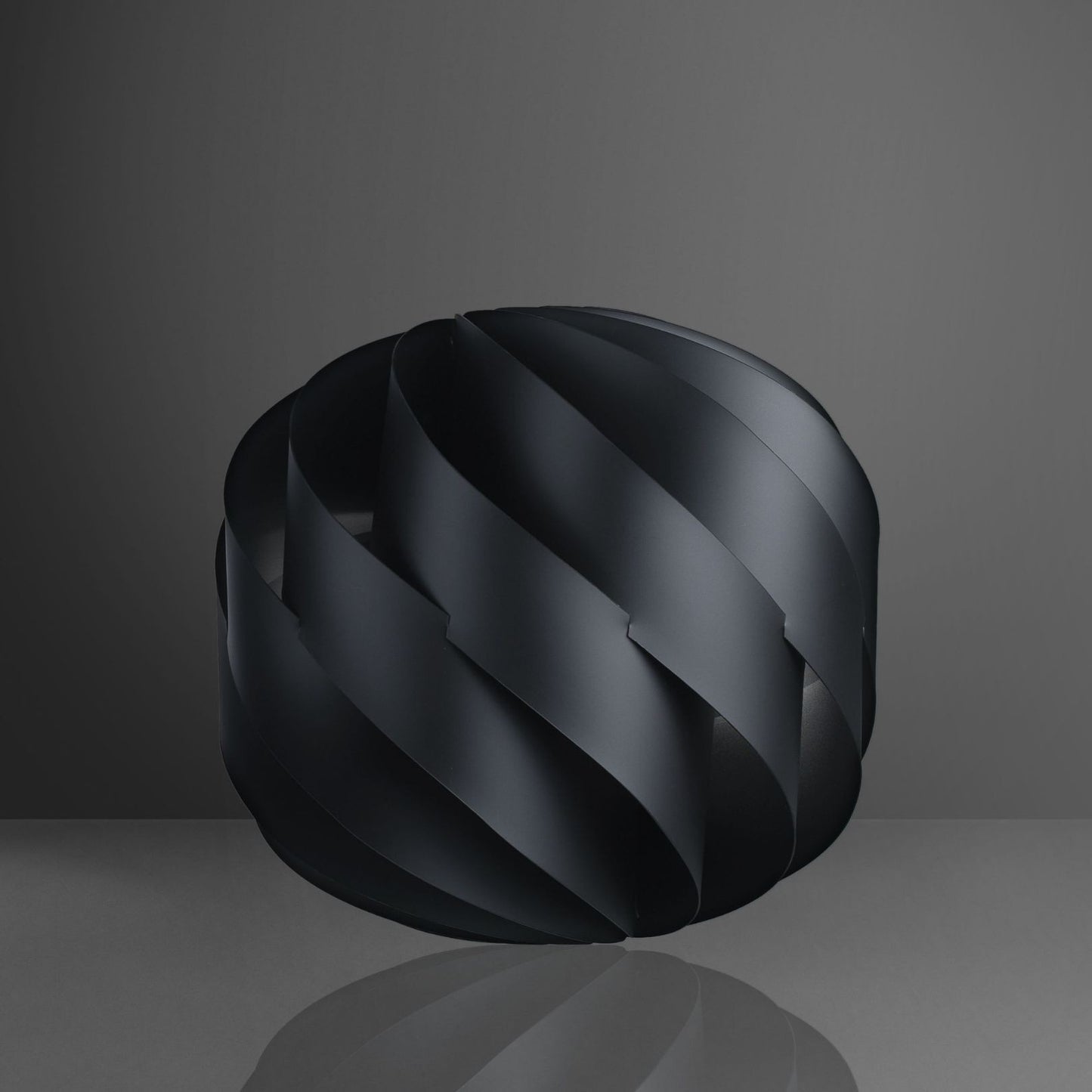 Lampe de table noire Cm. 25x23h