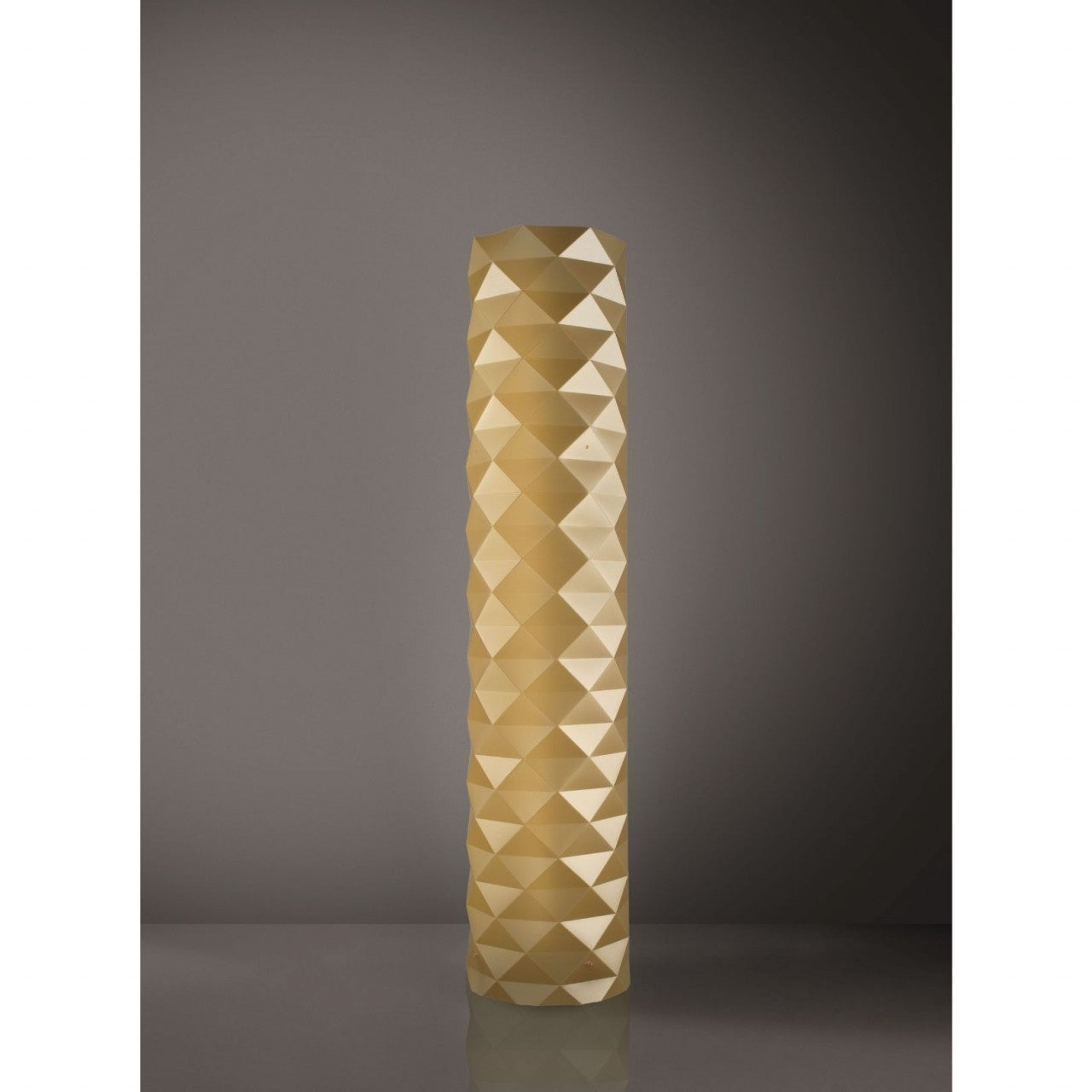 Lampadaire New Gold en métal 27 x 123h cm