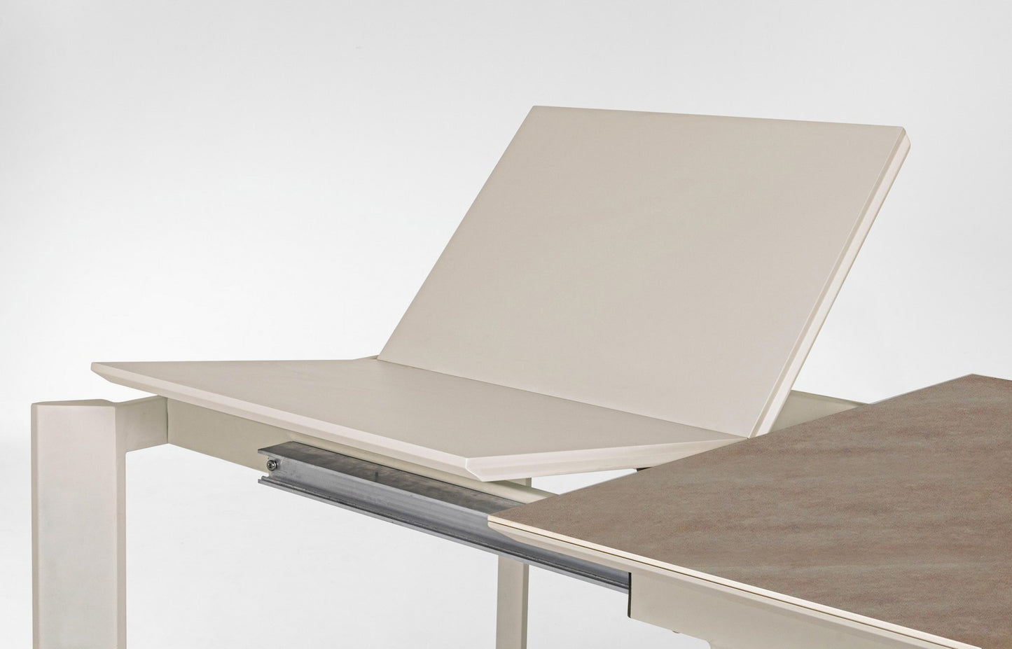 Table extensible Briva en gris tourterelle
