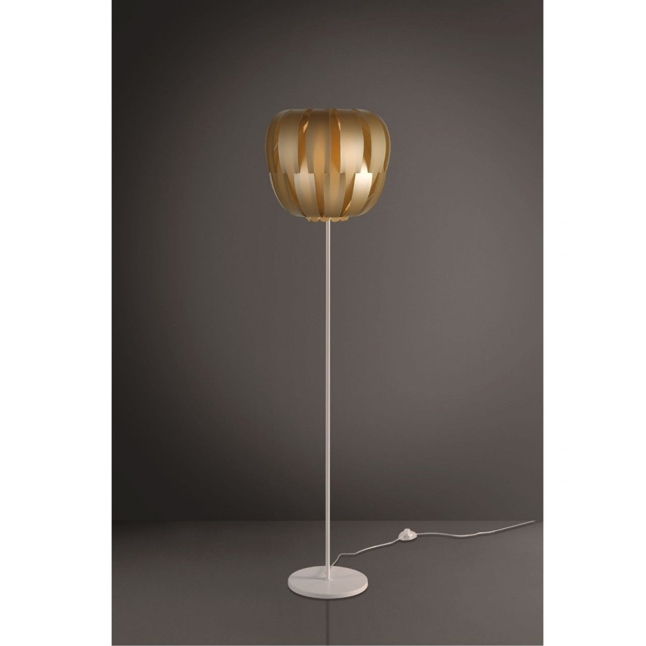 Nouveau Lampadaire avec base et tige dorées en métal Cm. 42x172h