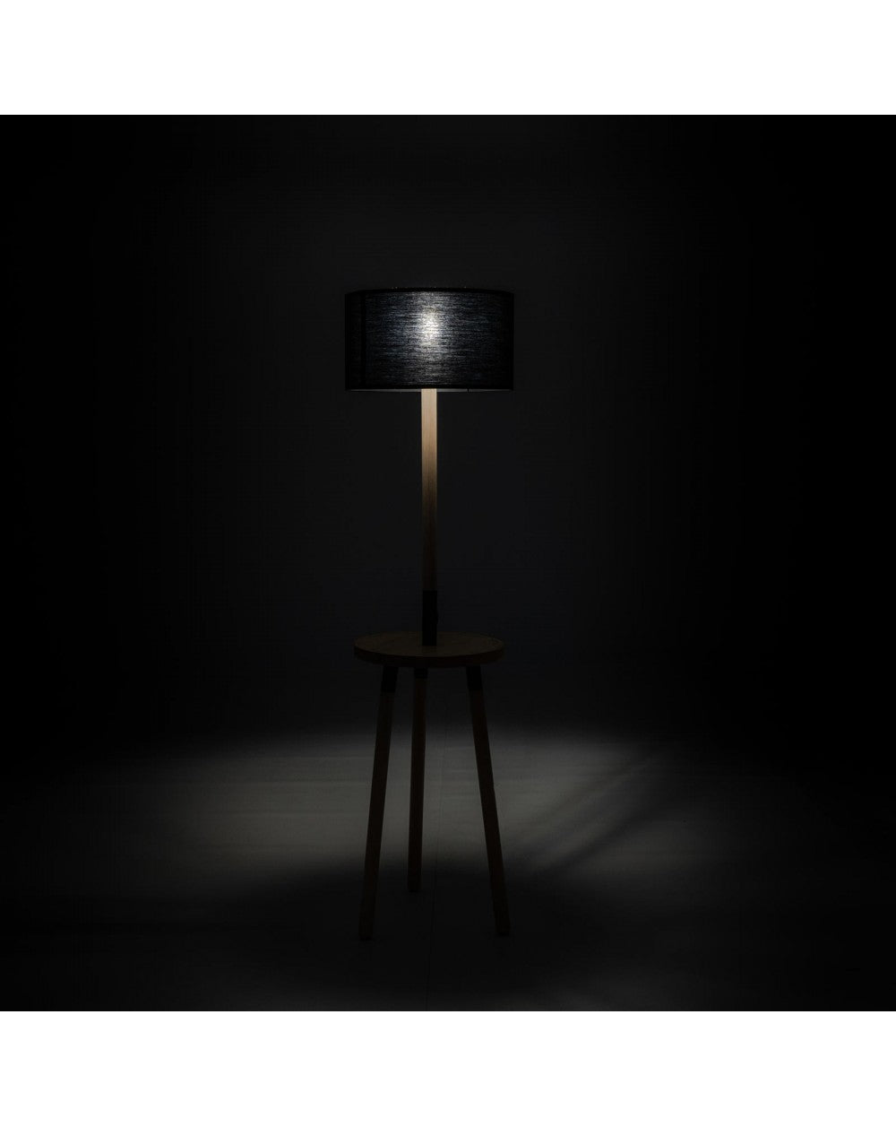 Lampadaire Acrux en tissu noir et bois STS