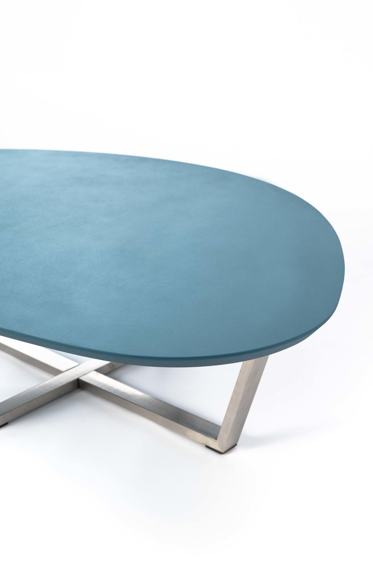Table basse en MDF vert pétrole et piètement gris chromé 140x80x32h cm