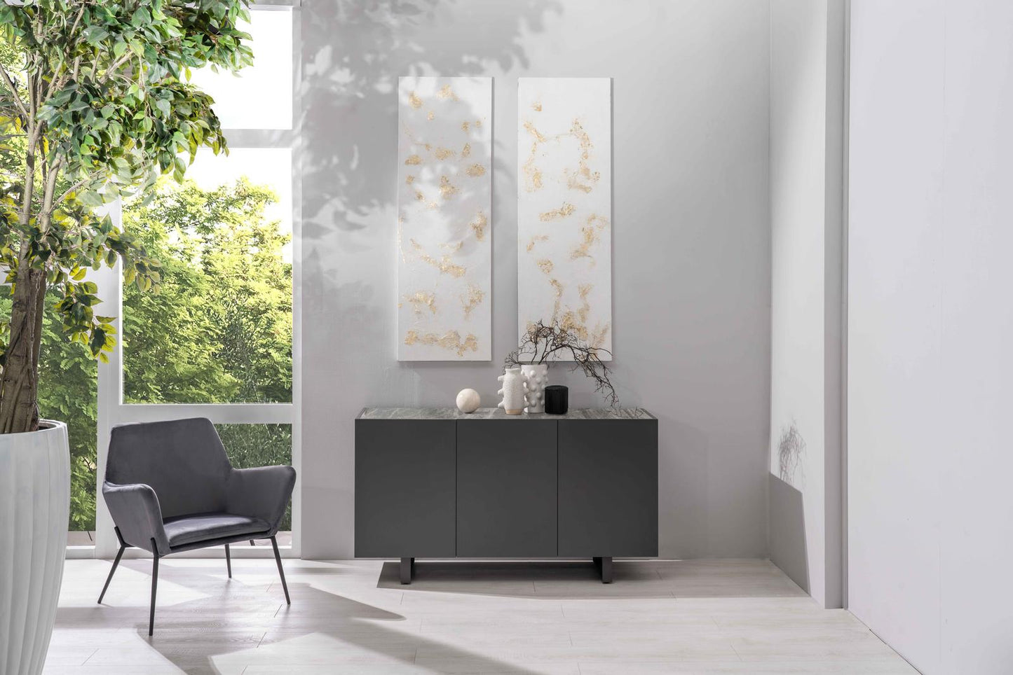 Buffet 3 portes gris-gris foncé 45 cm x 150 cm H. 85 cm
