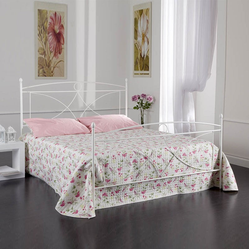 Lit double ALICE en fer blanc avec pied de lit 166x208x h128 cm