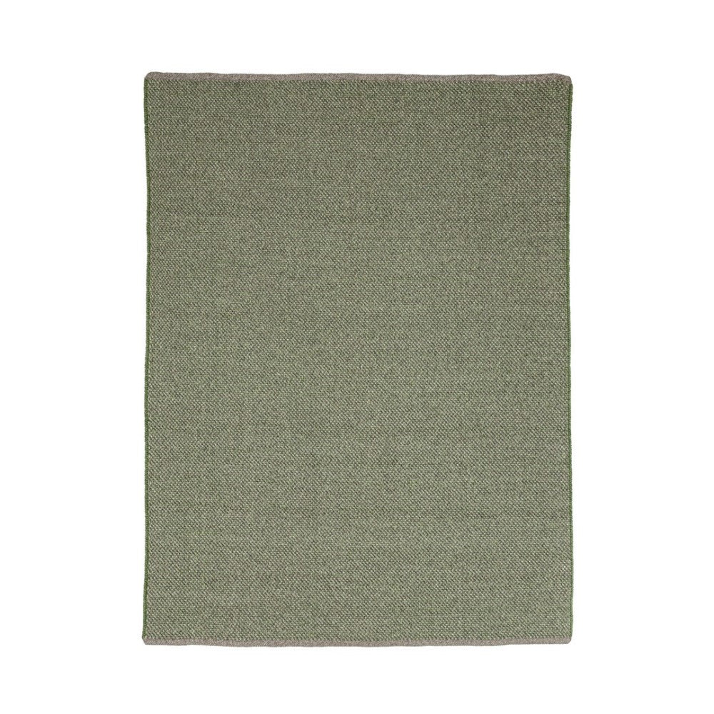 Tapis d'extérieur vert en fibre synthétique fait main 170x240