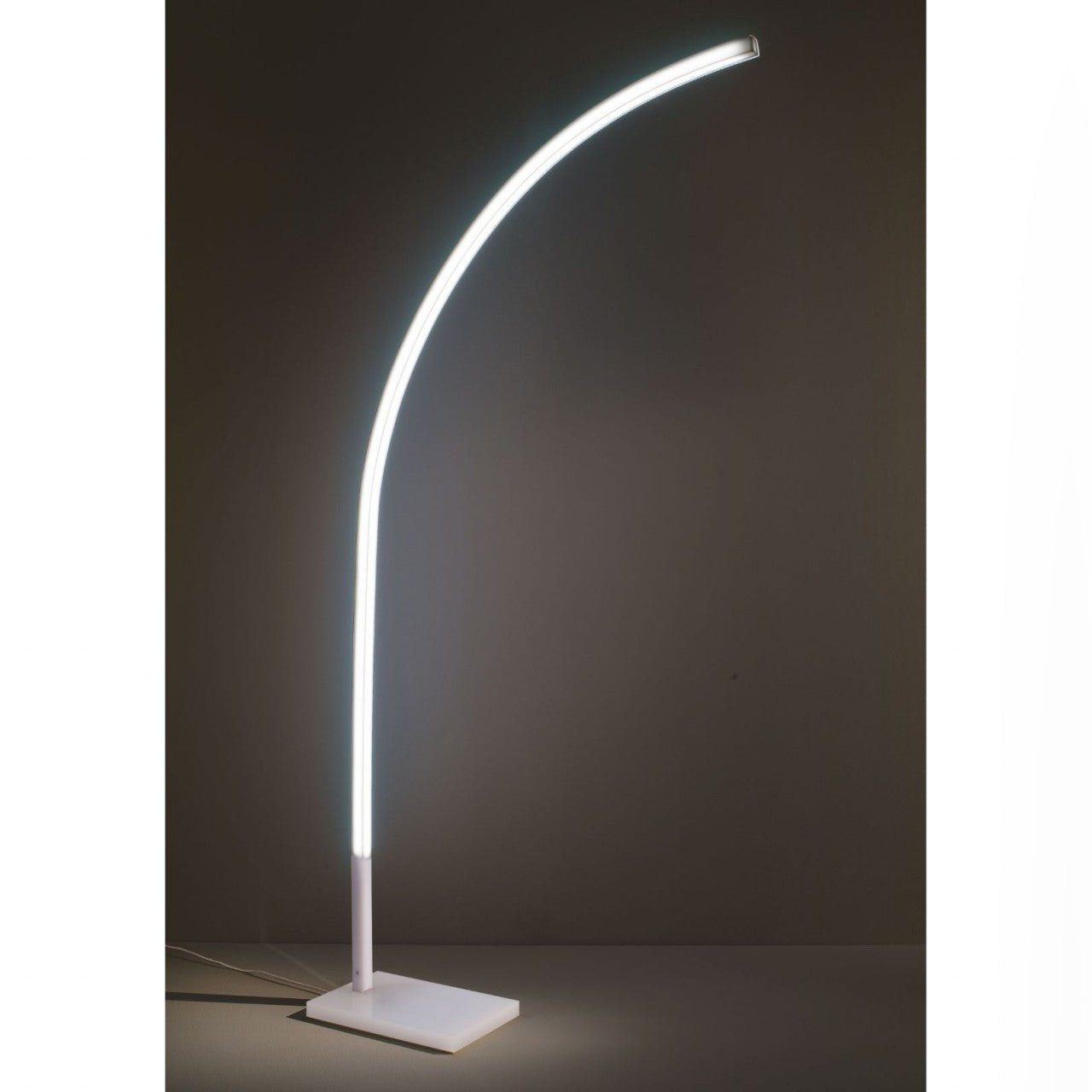 Lampadaire en méthacrylate blanc opalin cm. 70x24x192h