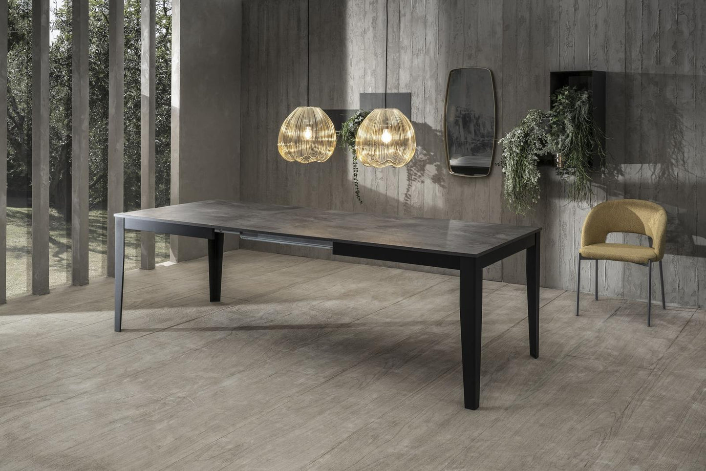 Table extensible en béton gris - métal noir 90 cm x 156 - 316 cm H. 76 cm