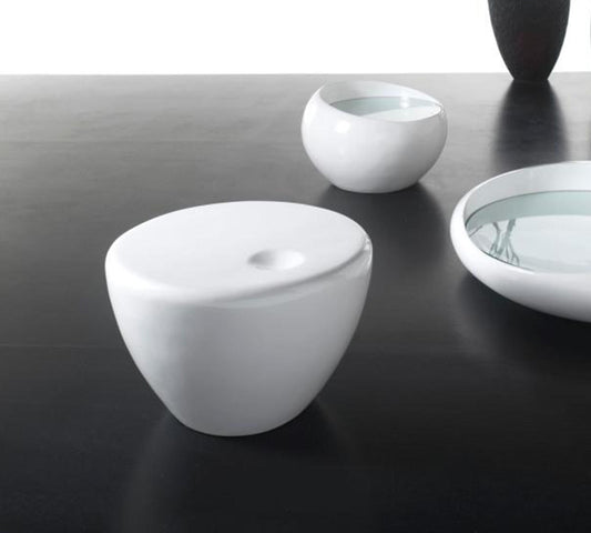 Table basse en résine blanche 60x60x30h cm