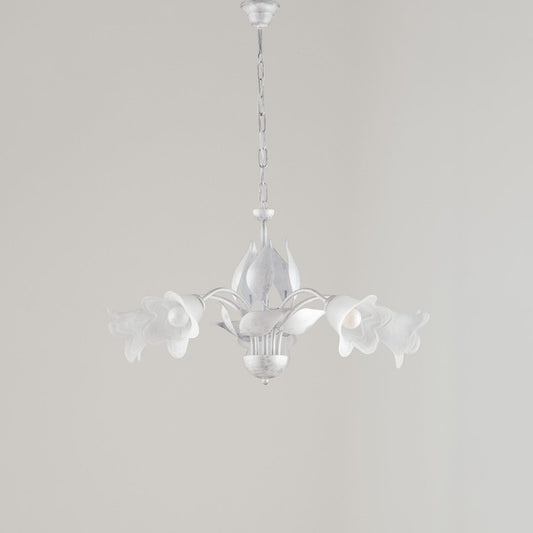 Lustre en fer blanc argenté cinq lumières avec verre en albâtre blanc 68x h43 cm