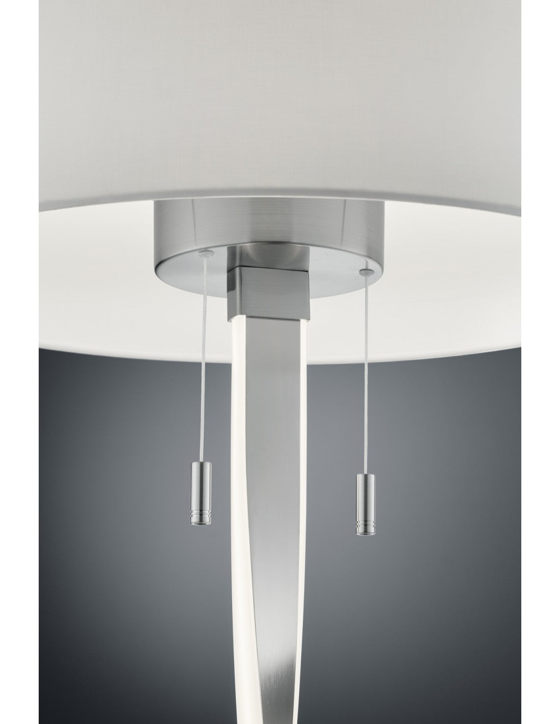 Lampadaire moderne Nandor Nickel avec abat-jour et cadre d'éclairage trio LED