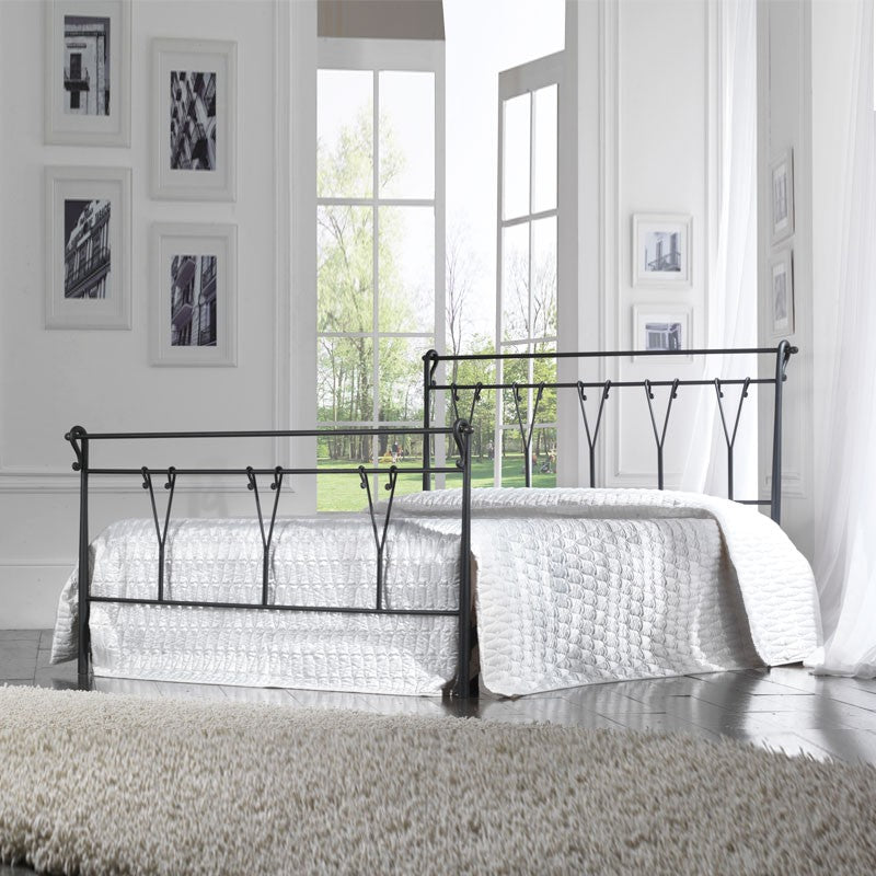 Lit double en fer avec pied de lit Noir PASTORALE 175x216x h116 cm