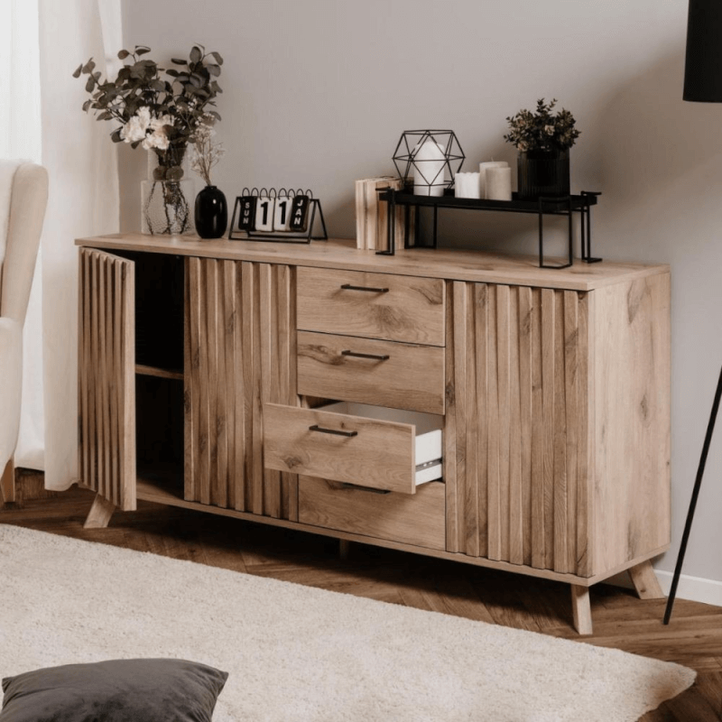 Buffet Wellington51A avec 3 portes et 4 tiroirs en chêne