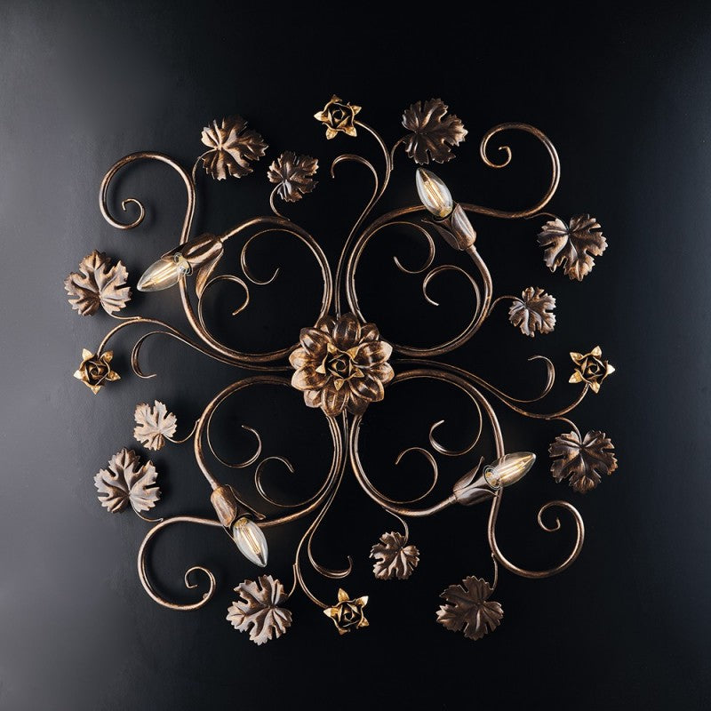 Plafonnier à quatre lumières en fer brun doré avec rosaces 76x67x h17 cm
