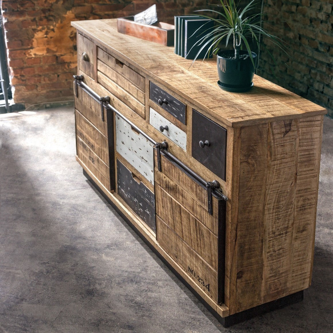 Buffet Tudor 2 portes 7 tiroirs 125x37x80h cm 