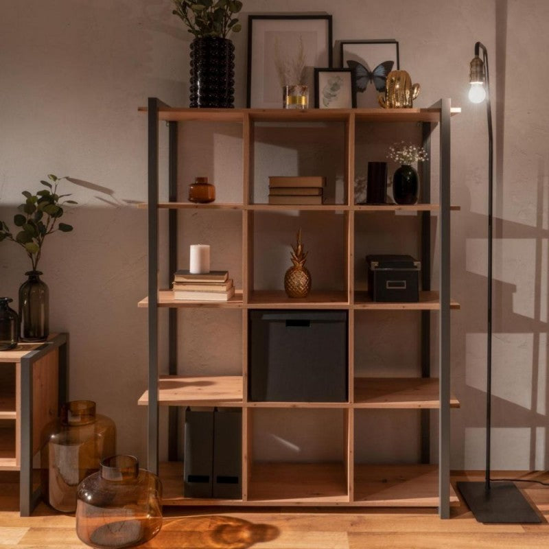 Bibliothèque cubique en chêne avec profils anthracite 107x39xh.145 cm