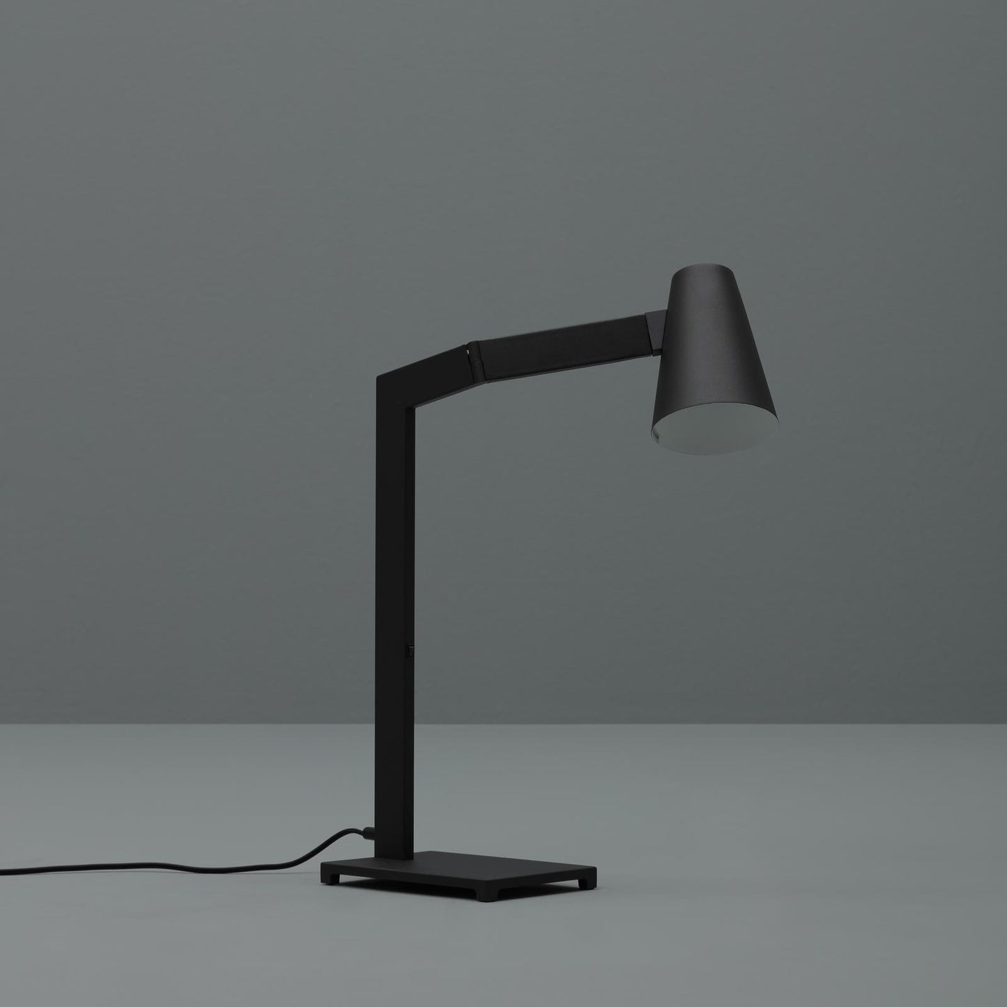 Lampe de table avec abat-jour en métal noir 42x15x60,5h cm